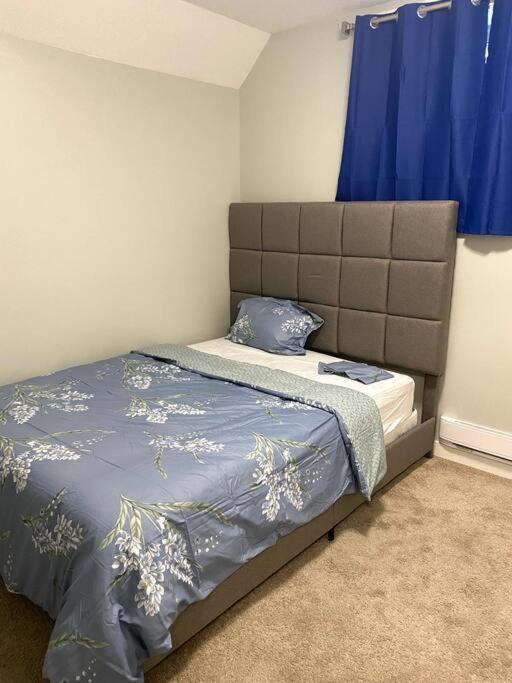 Beautiful And Spacious 1 Room In A Very Quiet Area Airdrie Esterno foto